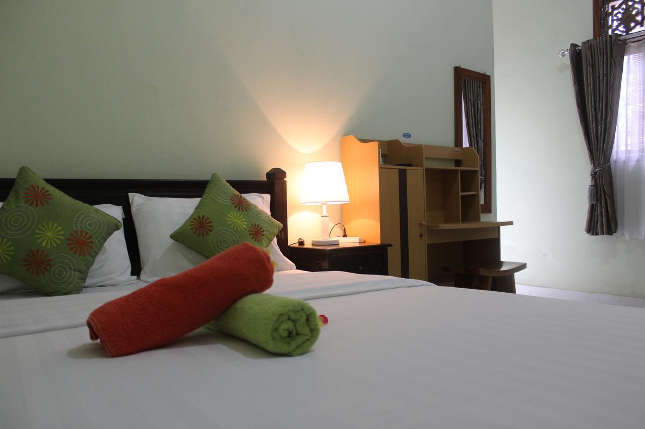 Green Palm Homestay Бали Экстерьер фото